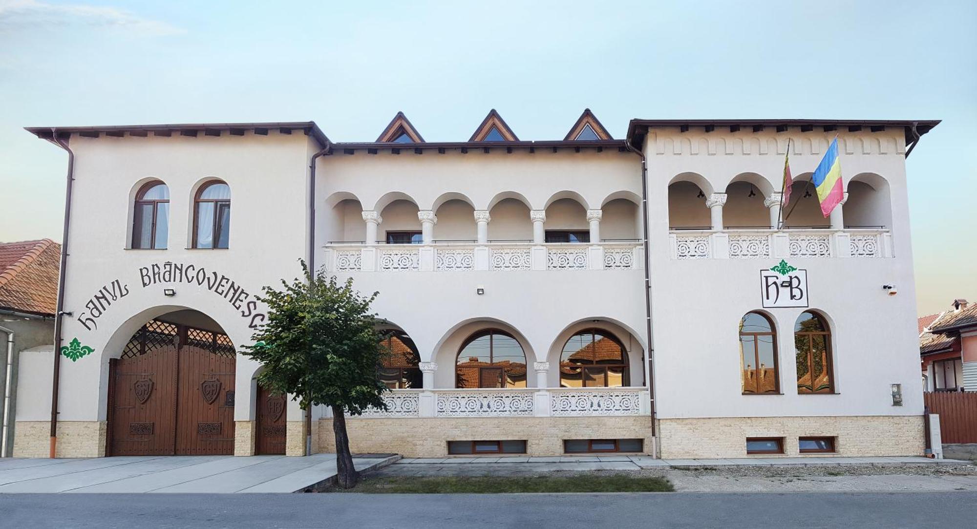 Hanul Brancovenesc Hotel Sambata de Jos Exterior photo